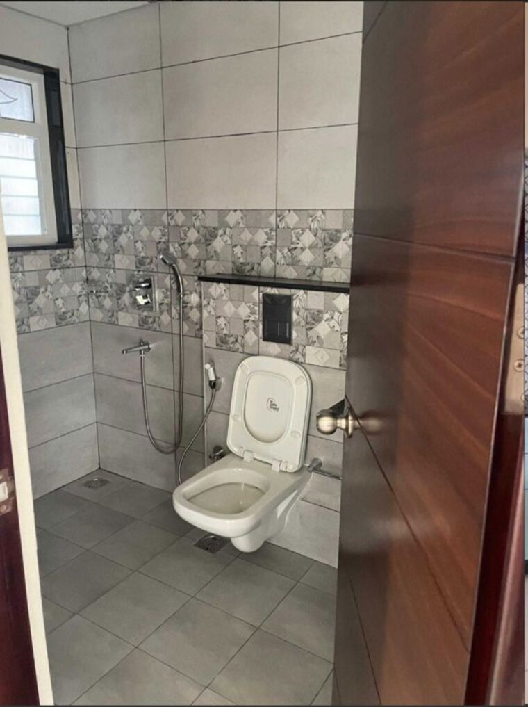 Bathroom, keya-around-the-life 3 Bedroom 1650 Sq.Ft. Apartment In Whitefield Bangalore 10633906