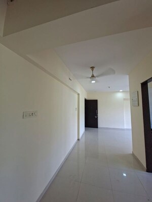 Room in 1 BHK Apartment at Nahar Cayenne, Powai – for Rent