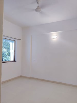 Room in 3 BHK Apartment at Magarpatta Daffodils Apartment, Hadapsar – for Rent