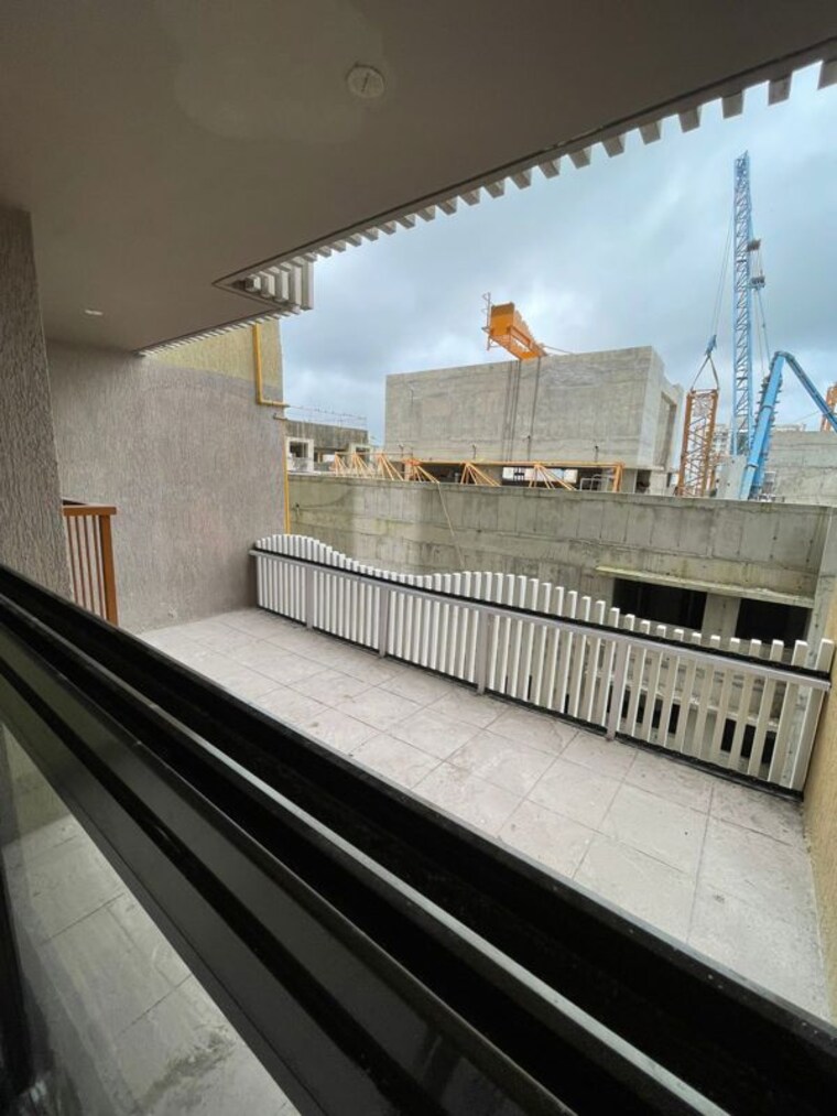 Balcony, chandak-34-park-estate 2 Bedroom 550 Sq.Ft. Apartment In Goregaon West Mumbai 10633951