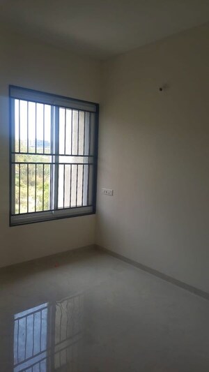 Room in 2 BHK Apartment at Mahindra Centralis Tower 1, Pimpri – for Rent