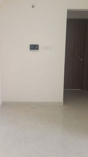 Room in 2 BHK Apartment at Mahindra Centralis Tower 1, Pimpri – for Rent