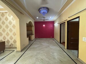 Room in 3 BHK Builder Floor at Sector 22 – for Rent