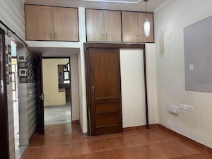 Room in 3 BHK Builder Floor at Sector 22 – for Rent