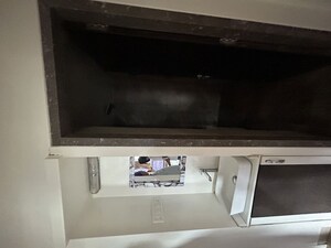 Furnished Amenities in 2.5 BHK Apartment at Oberoi Realty Splendor, Andheri East – for Rent