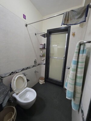 Team Area in 2 BHK Apartment at Raheja Interface Heights, Malad West – for Sale