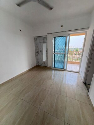 2 BHK Apartment For Rent in Gaur City 7th Avenue, Sector 4 Greater Noida