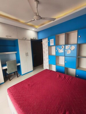 Team Area in 2 BHK Apartment at Romell Diva, Malad West – for Rent