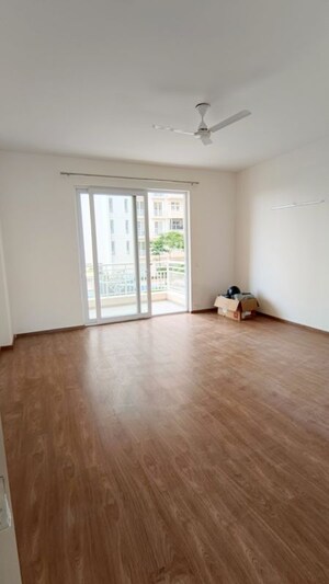 Room in 4 BHK Apartment at Vatika Sovereign Park, Sector 99 – for Rent