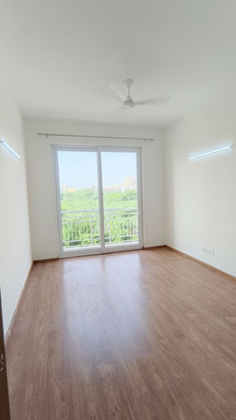 Room, vatika-sovereign-park 4 Bedroom 3360 Sq.Ft. Apartment In Sector 99 Gurgaon 10633997
