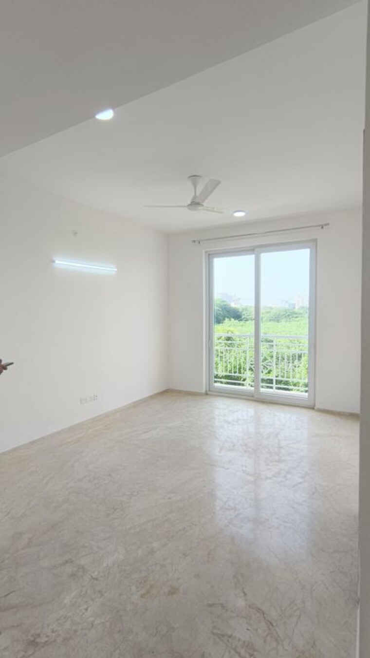Room, vatika-sovereign-park 4 Bedroom 3360 Sq.Ft. Apartment In Sector 99 Gurgaon 10633997