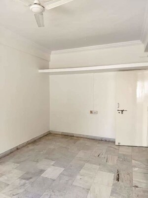 Room in 4 BHK Villa at Hoshangabad – for Sale