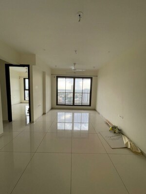 Room in 2 BHK Apartment at Chandak 34 Park Estate, Goregaon West – for Rent