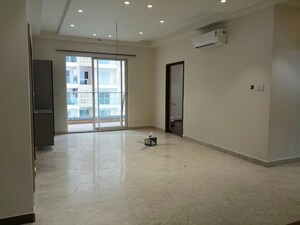 Room in 4 BHK Apartment at Aurobindo Kohinoor, Serilingampally – for Rent