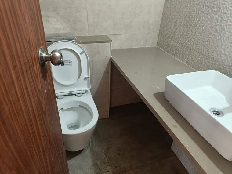 Bathroom, kalpataru-srishti-namaah 2 Bedroom 575 Sq.Ft. Apartment In Mira Road Thane 10634014