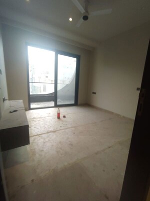 Room in 3 BHK Builder Floor at Paschim Vihar – for Sale