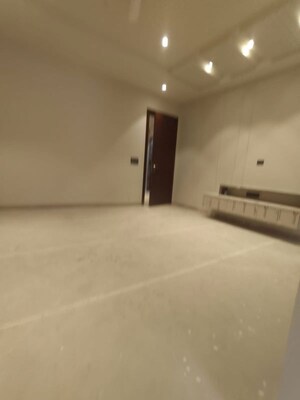 Room in 3 BHK Builder Floor at Paschim Vihar – for Sale