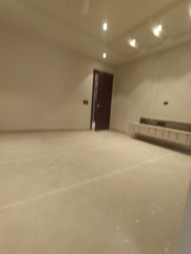 Room, paschim vihar 3 Bedroom 200 Sq.Yd. Builder Floor In Paschim Vihar Delhi 10634021