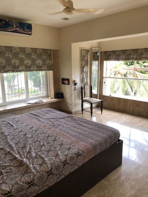 Bedroom in 3 BHK Apartment at Basant Parvati Apartment, Worli – for Rent