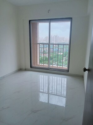 1 BHK Apartment For Rent in Metropolis Bayside, Kasarvadavali