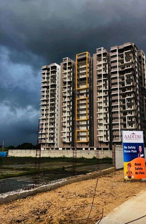 2 BHK Apartment For Sale in Aaditris Empire Apartments, Velmala