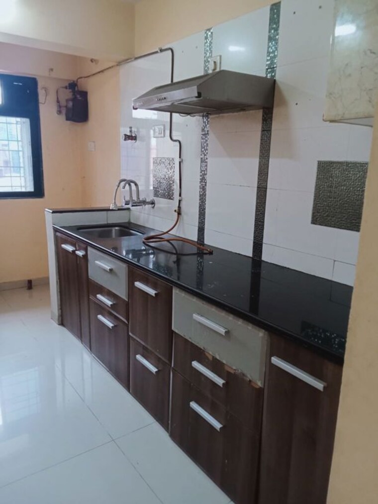 Kitchen, puranik-city 2 Bedroom 750 Sq.Ft. Apartment In Kasarvadavali Thane 10634106