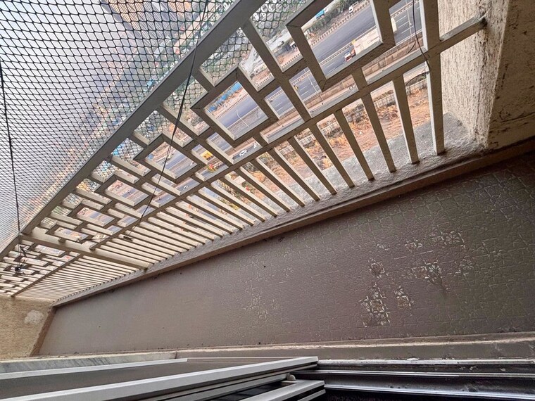 Balcony, paradise-lifespaces-sai-world-city 3 Bedroom 1600 Sq.Ft. Apartment In New Panvel Navi Mumbai 10634114