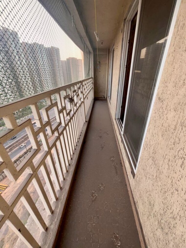 Balcony, paradise-lifespaces-sai-world-city 3 Bedroom 1600 Sq.Ft. Apartment In New Panvel Navi Mumbai 10634114
