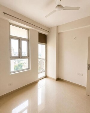 Room in 2 BHK Apartment at Shree Vardhman Mantra, Sector 67 – for Rent
