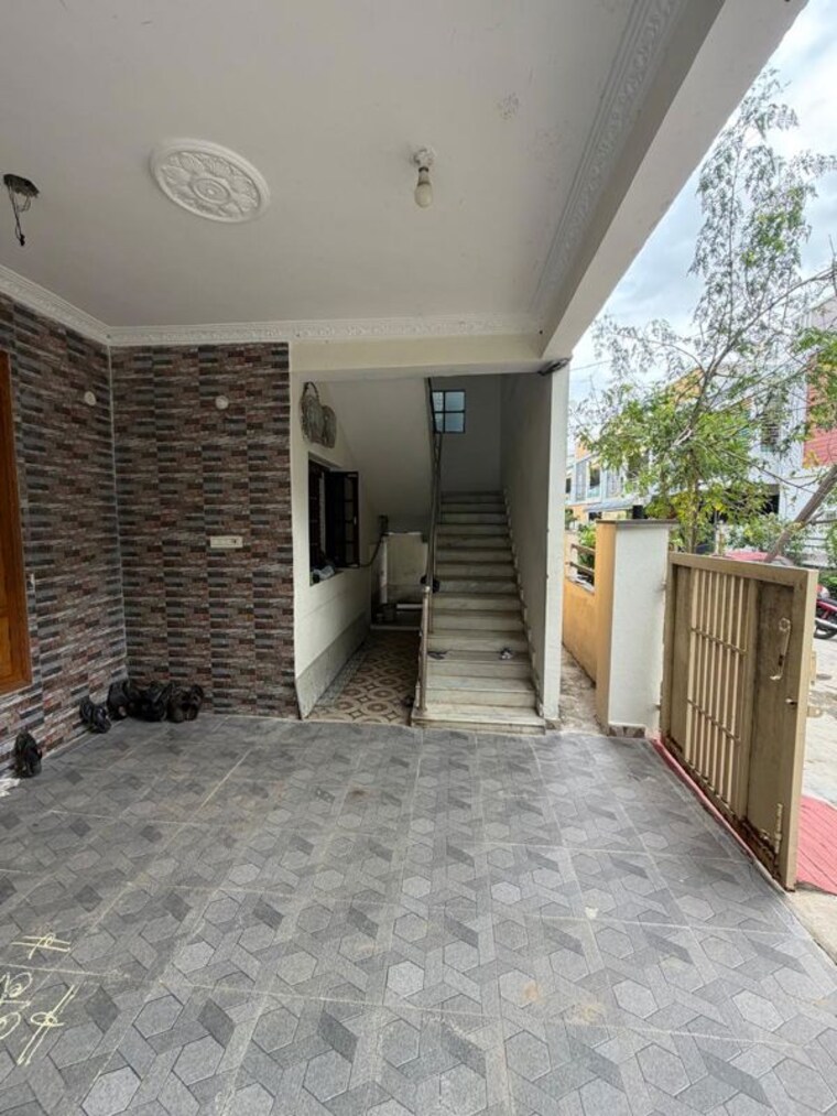 Parking, rainbow colony 2 Bedroom 2100 Sq.Ft. Independent House In Rainbow Colony Hyderabad 10634118