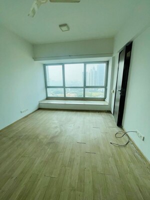 Room in 2 BHK Apartment at DB Woods, Goregaon East – for Rent
