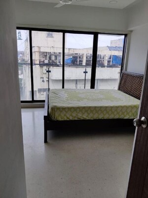 Bedroom in 1 BHK Apartment at Bandra West – for Rent