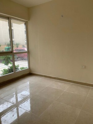 Room in 2 BHK Apartment at Signature Global Prime, Sector 63a – for Rent