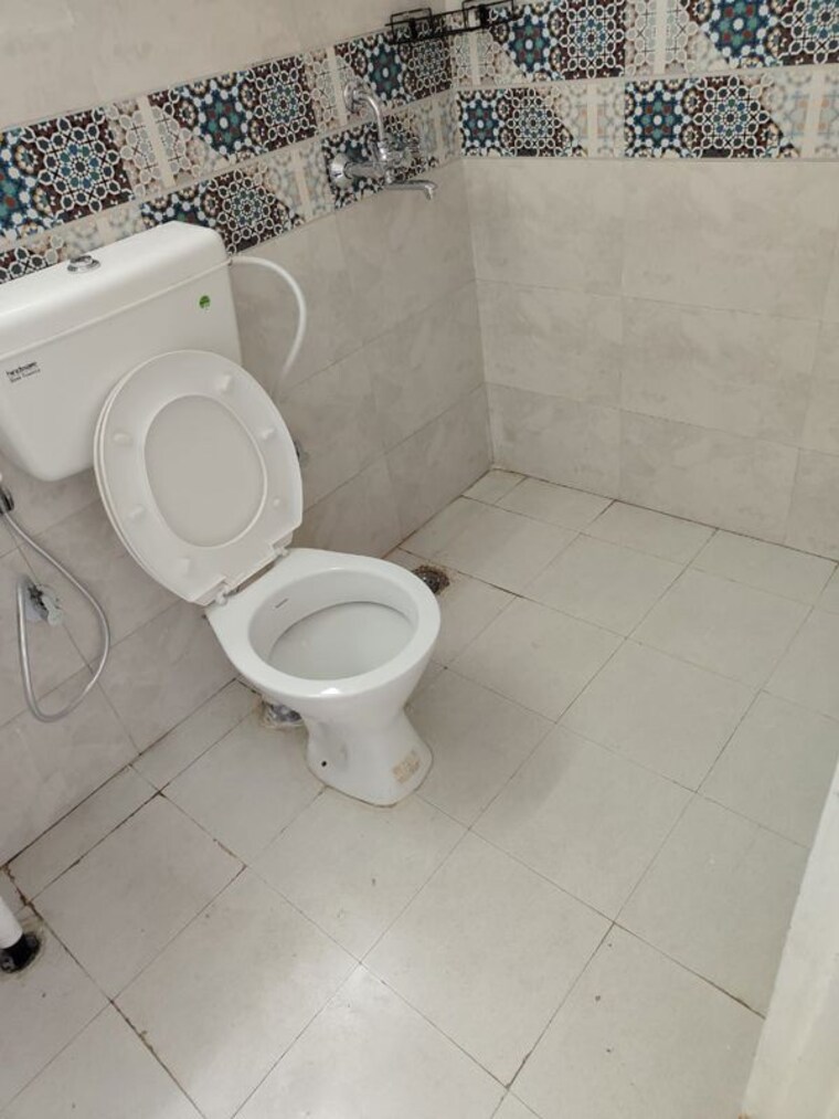 Bathroom, signature-global-prime 2 Bedroom 800 Sq.Ft. Apartment In Sector 63a Gurgaon 10634137