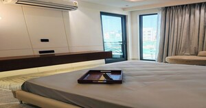Room in 3.5 BHK Apartment at Ambience Creacions, Sector 22 – for Sale