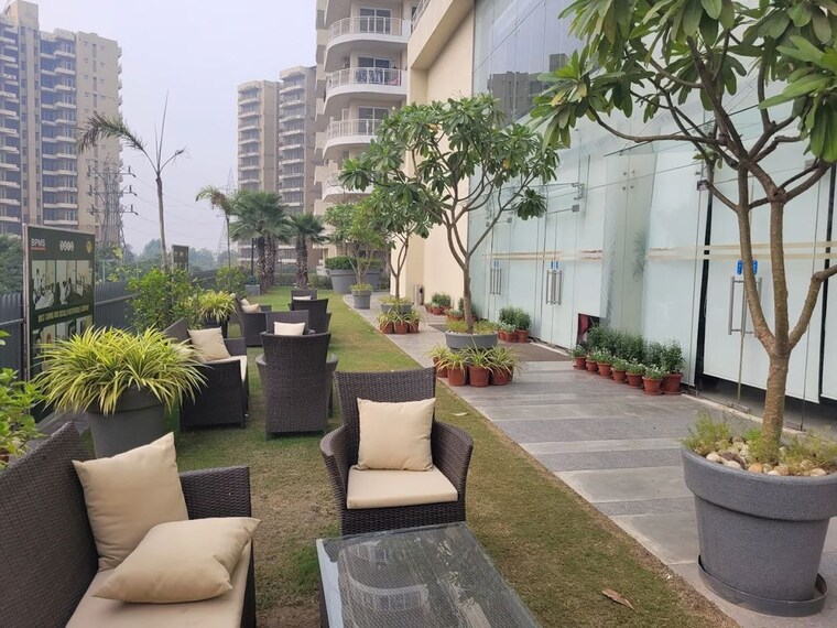 Balcony, ambience-creacions 3.5 Bedroom 2781 Sq.Ft. Apartment In Sector 22 Gurgaon 10054099