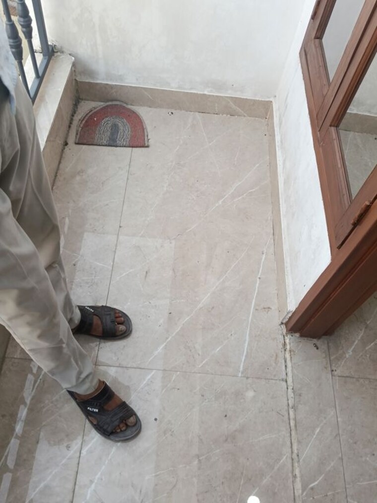 Bathroom, freedom fighters enclave 1 Bedroom 400 Sq.Ft. Builder Floor In Freedom Fighters Enclave Delhi 10634156
