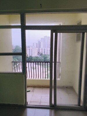 Room in 1 BHK Apartment at MTech Camellia Garden, Alwar Bypass Road – for Sale