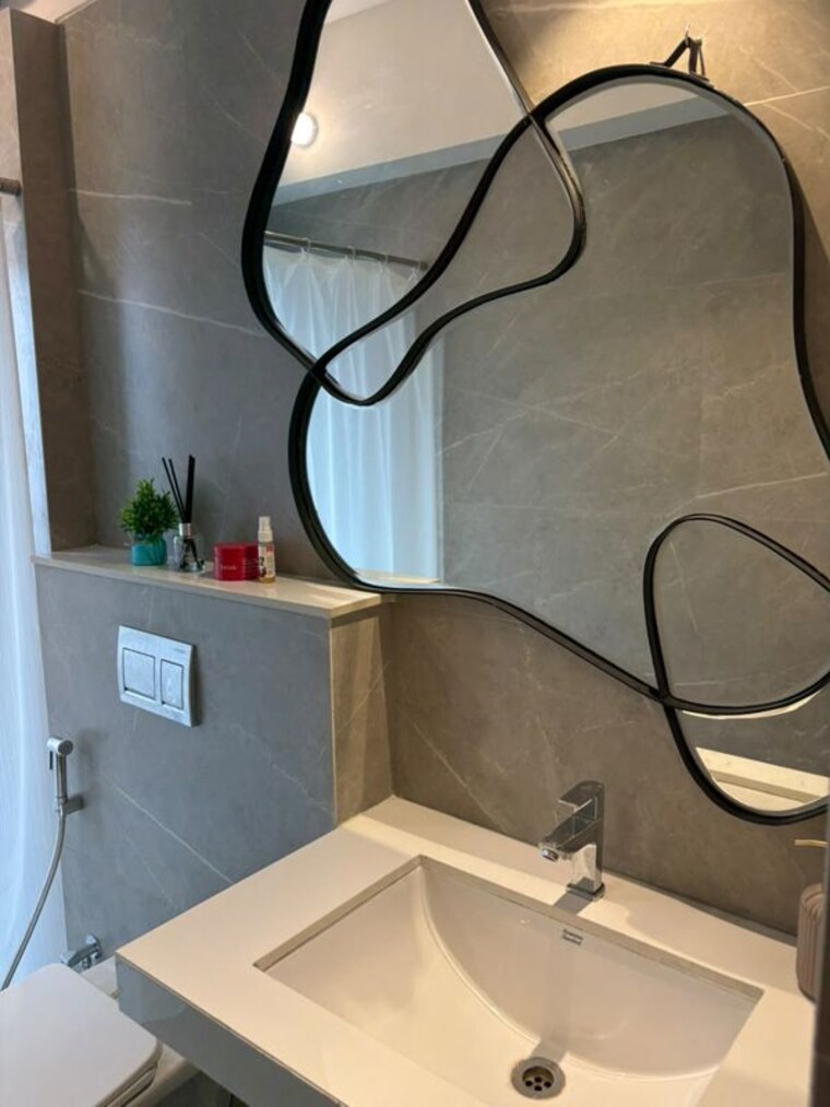 Bathroom, bandra east 2 Bedroom 659 Sq.Ft. Apartment In Bandra East Mumbai 10634121