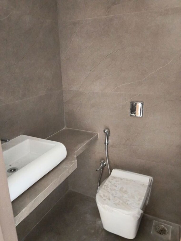 Bathroom, nutan-sandesh 2 Bedroom 547 Sq.Ft. Apartment In Ghatkopar East Mumbai 10634157