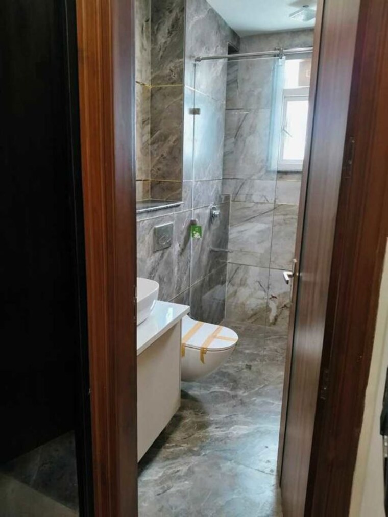 Master Bedroom, anant-raj-ashok-estate 3 Bedroom 1600 Sq.Ft. Builder Floor In Sector 63a Gurgaon 10028290