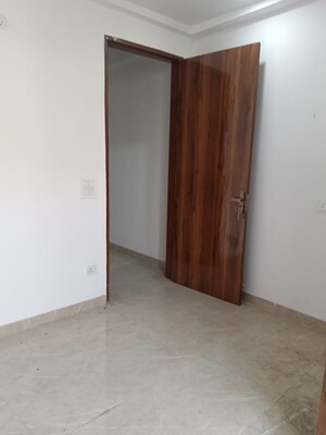 Room in 1 BHK Builder Floor at Freedom Fighters Enclave – for Sale