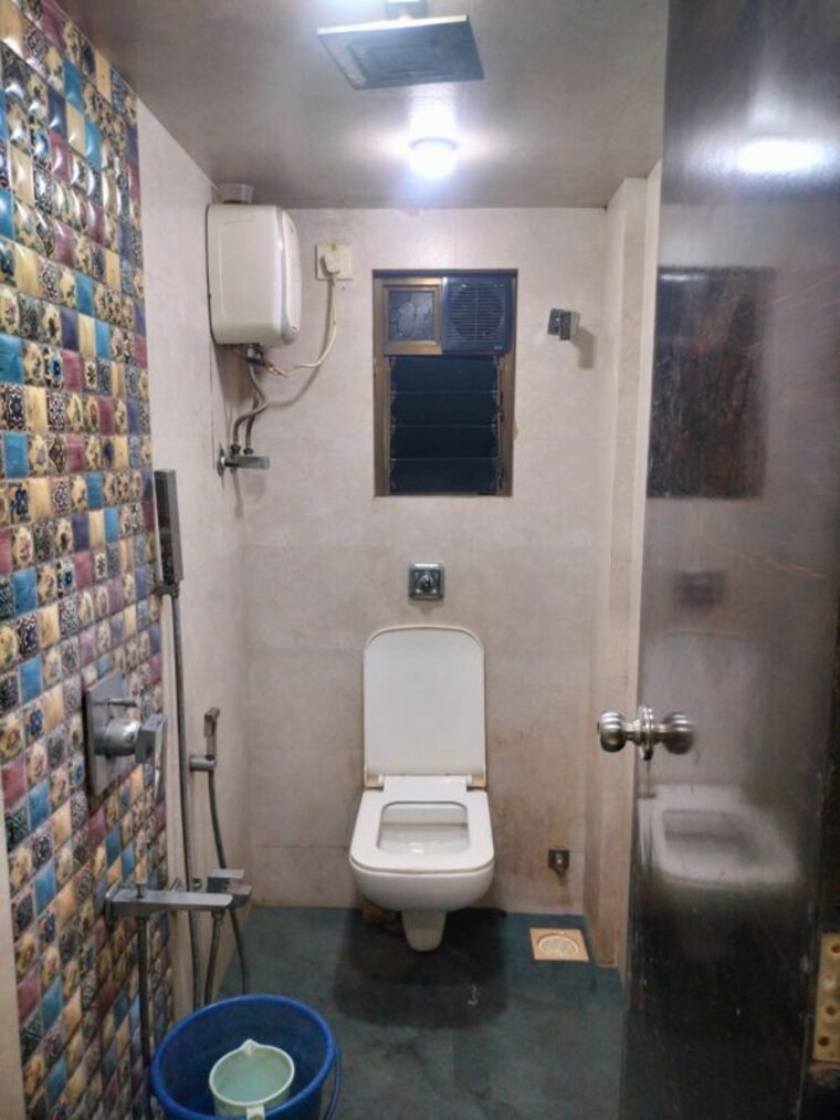 Bathroom, lalani-grandeur 1 Bedroom 405 Sq.Ft. Apartment In Goregaon East Mumbai 10634189