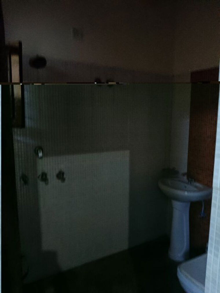 Bathroom, vip road 3 Bedroom 1250 Sq.Ft. Independent House In Vip Road Zirakpur 10634216