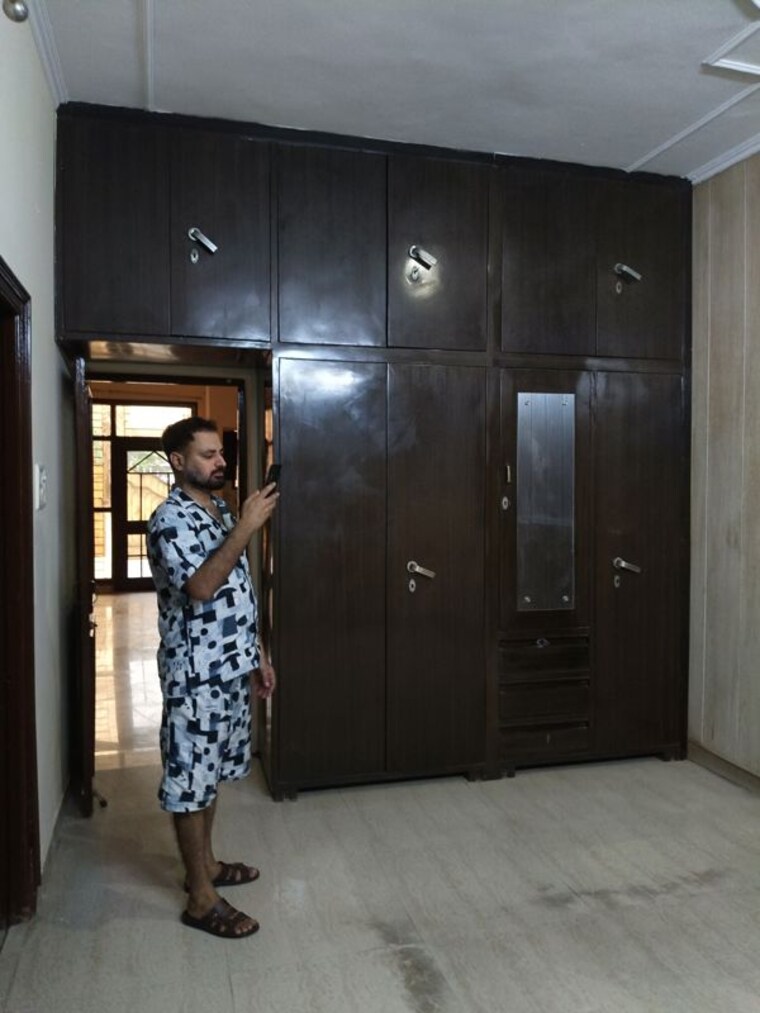 Room, vip road 3 Bedroom 1250 Sq.Ft. Independent House In Vip Road Zirakpur 10634216