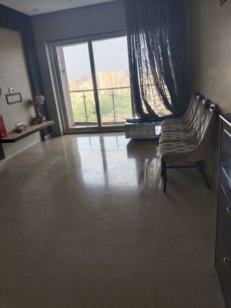 2 BHK 800 Sq.Ft. Apartment in Karishma Apartments Khar West