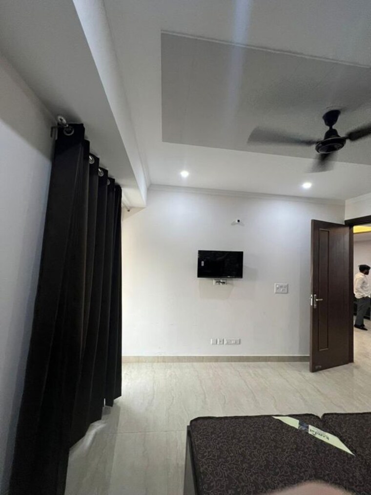 Bathroom, sector 52 2 Bedroom 150 Sq.Yd. Builder Floor In Sector 52 Gurgaon 10634227