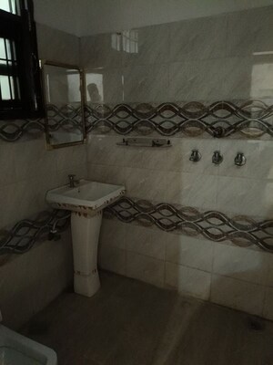 Bathroom in 3 BHK Builder Floor at Gazipur – for Rent