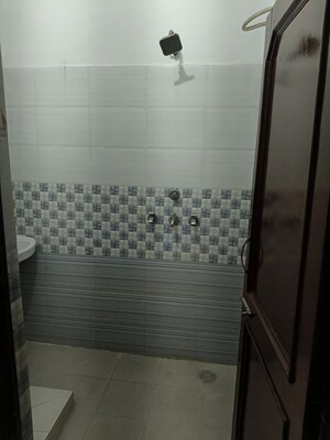 Bathroom in 3 BHK Builder Floor at Gazipur – for Rent