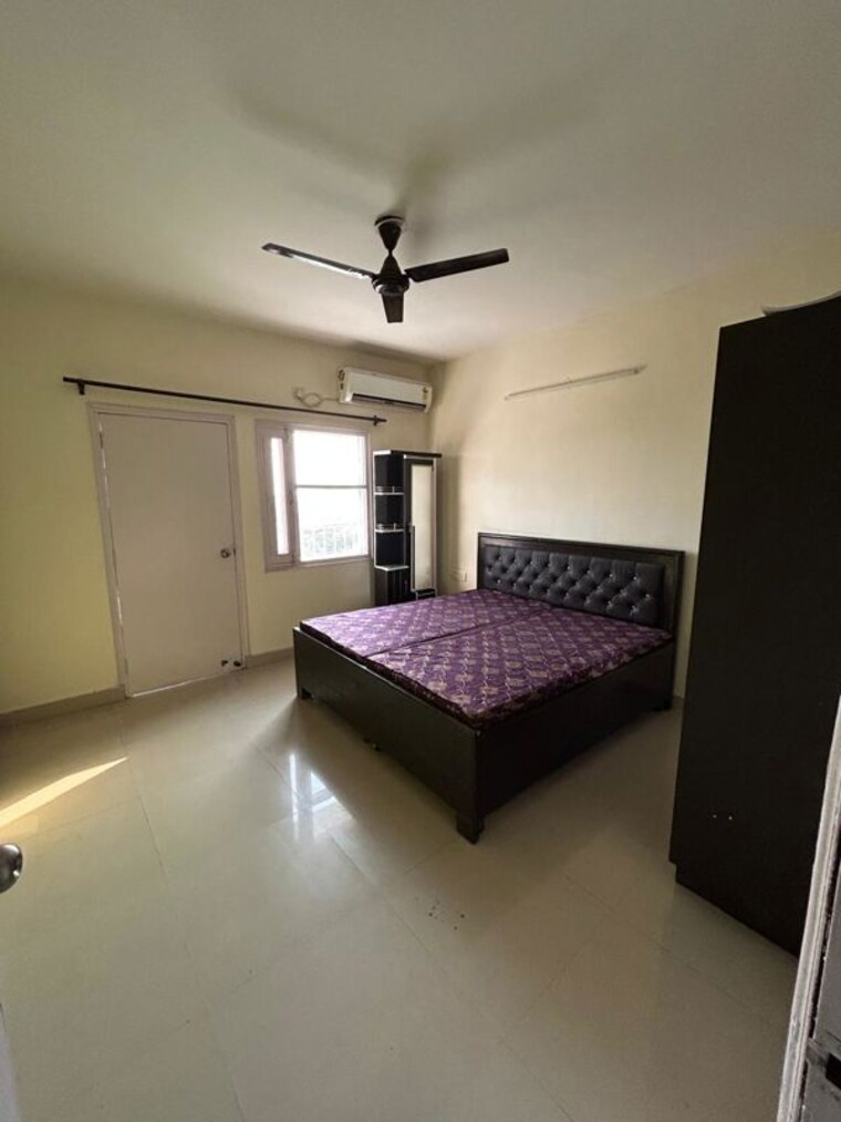 Bedroom, vasant kunj 3 Bedroom 1500 Sq.Ft. Apartment In Vasant Kunj Delhi 10634242